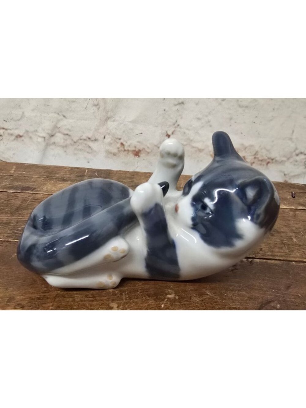 Royal Copenhagen Porcelain Cat 4" Figurine Denmark Design 727